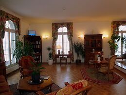 Central Continental Hotel