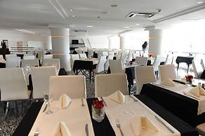 Le Zenith Hotel