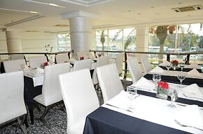 Le Zenith Hotel