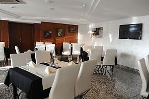 Le Zenith Hotel