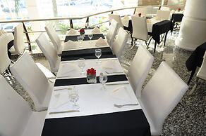Le Zenith Hotel