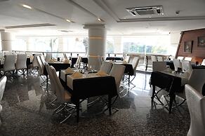 Le Zenith Hotel