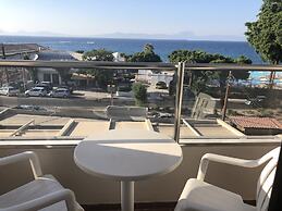 Caravel Apartment Hotel