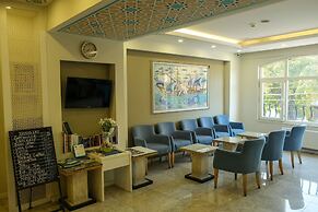 Star Holiday Hotel