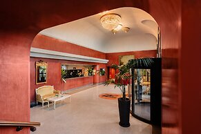 Palace Hotel