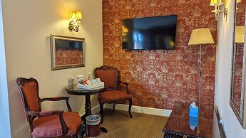 Hempstead House Hotel