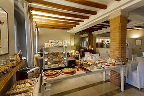 Santellone Resort