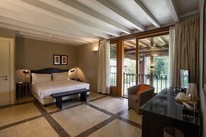 Santellone Resort