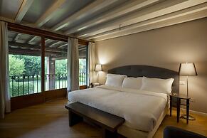 Santellone Resort