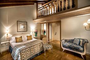 Villa Franceschi Hotel & Resort