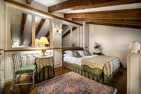 Villa Franceschi Hotel & Resort