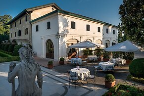 Villa Franceschi Hotel & Resort