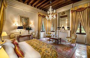 Villa Franceschi Hotel & Resort