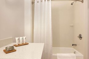 Country Inn & Suites by Radisson, Madison Southwest, WI