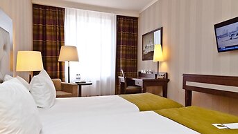 Petro Palace Hotel