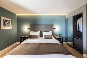 The Y Hotel