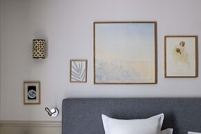 Le Petit Beaumarchais Hotel & Spa