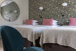 Le Petit Beaumarchais Hotel & Spa