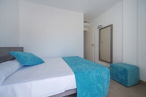 Caprice Skyline Aparthotel