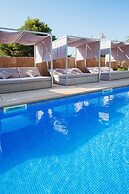 Caprice Skyline Aparthotel