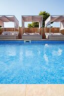 Caprice Skyline Aparthotel