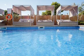 Caprice Skyline Aparthotel