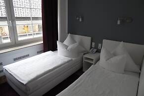 Rheinmetropole Hotel