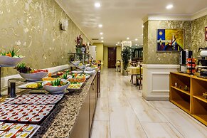 Hotel Golden Crown