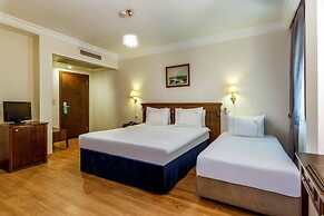 Hotel Golden Crown