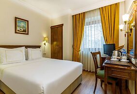 Hotel Golden Crown