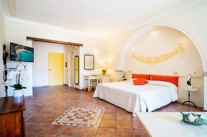 LH Pozzo Sacro Hotel