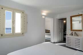 Cliff Side Suites
