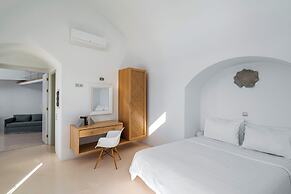 Cliff Side Suites