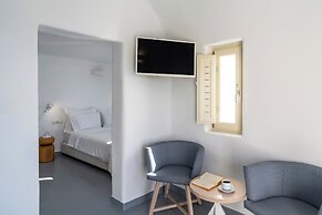 Cliff Side Suites
