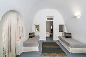 Cliff Side Suites