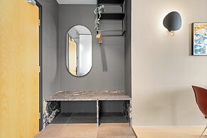 Arctic Comfort Hotel