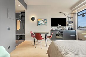 Arctic Comfort Hotel