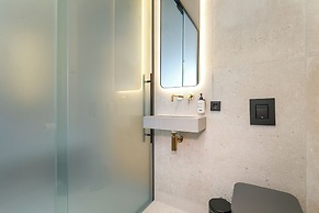 Arctic Comfort Hotel