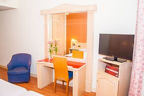 Hotel Ana María