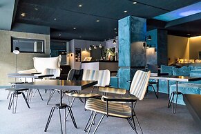 Periscope Hotel
