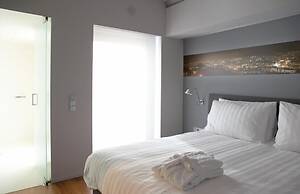 Periscope Hotel