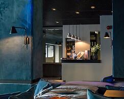 Periscope Hotel