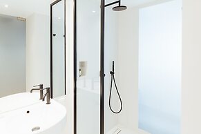 Periscope Hotel