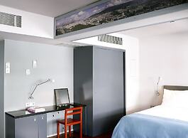 Periscope Hotel