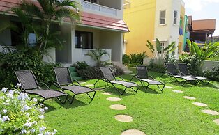Yellow Bird Hotel