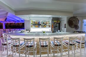 Yellow Bird Hotel