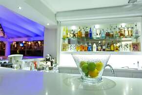 Yellow Bird Hotel