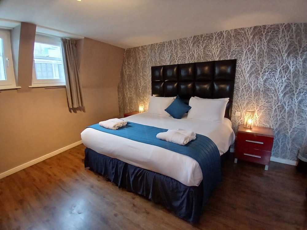 Royal Hotel Cardiff by Belvilla