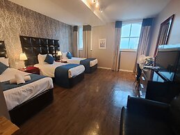 Royal Hotel Cardiff by Belvilla