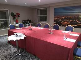 Royal Hotel Cardiff by Belvilla